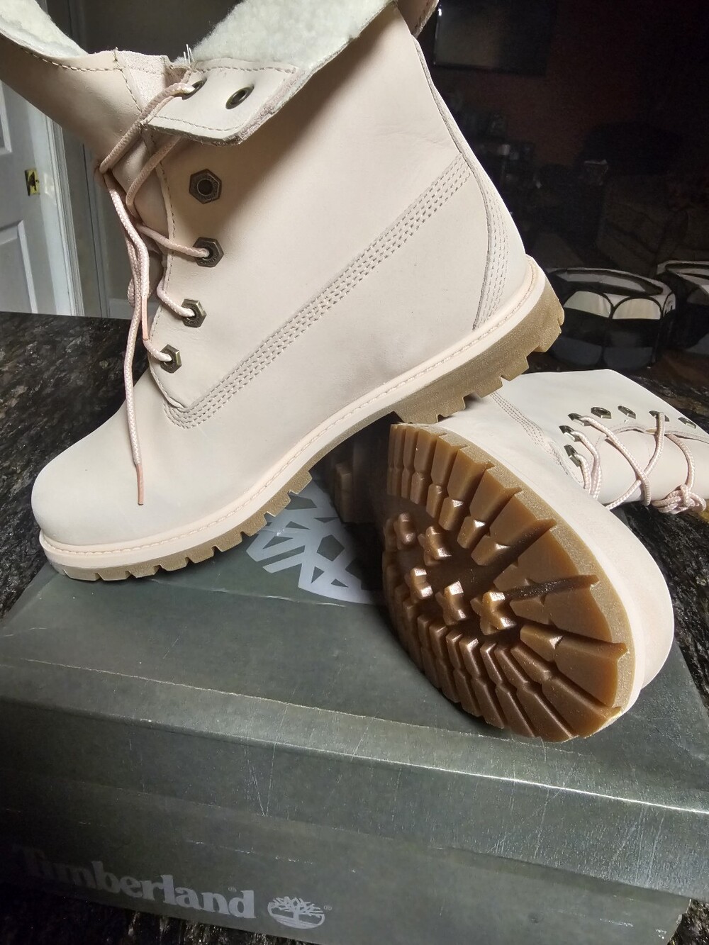 Brand New Timberland Women's Blush Pink Lace-Up Winter Boots